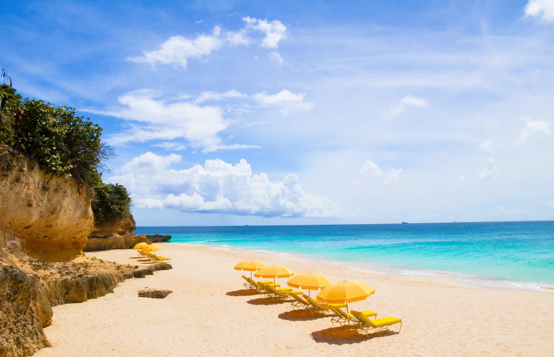 When to visit Anguilla: seasons and practical choices